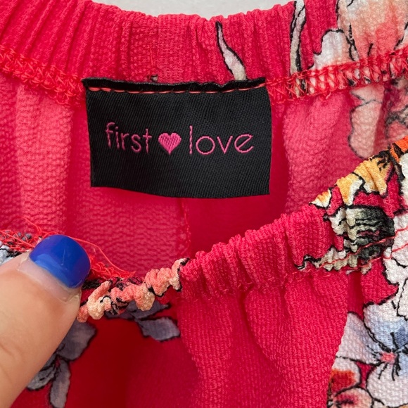 FIRST LOVE FLORAL TOP. HOT PINK FLOWY, BOHO, HAWAIIAN TOP. LIKE NEW! - Picture 5 of 12